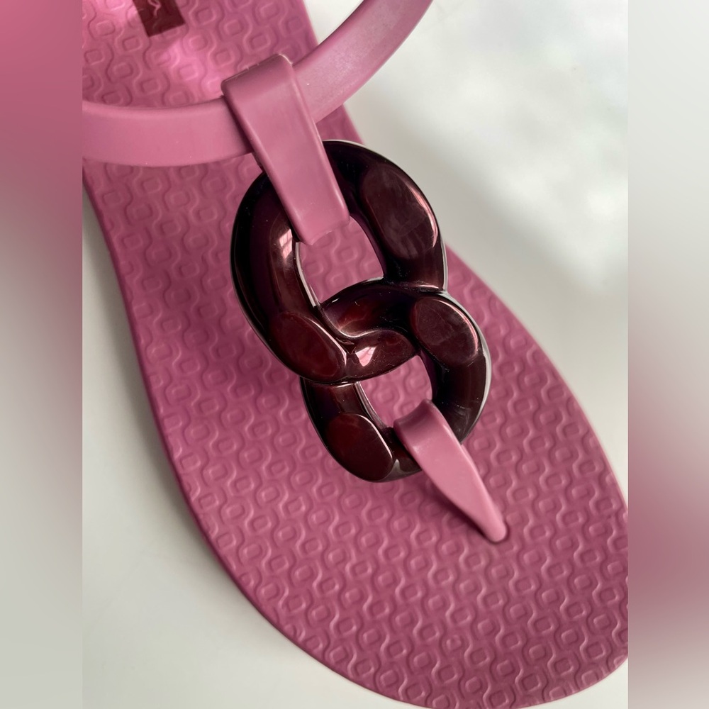 IPANEMA Pink Sandals With lavish maxi linked chain, 39 (EUR)